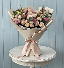 Букет цветов из:  Розы и Лизиантусы в Принцевке