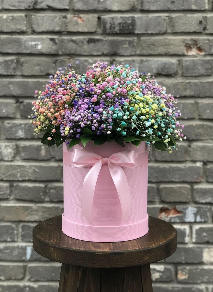 Цветочная композиция из Гипсофила и Розы в шляпной коробке в Принцевке