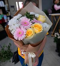 Букет цветов из:  Герберы, Розы и Хризантемы в Принцевке
