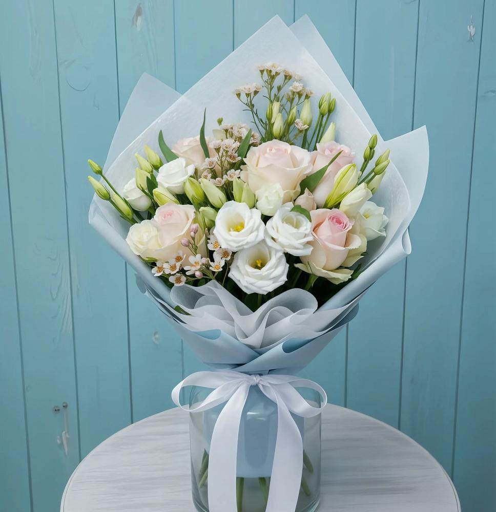 Букет цветов из: Розы и Лизиантусы в Принцевке