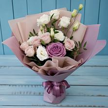 Букет цветов из:  Розы и Лизиантусы в Принцевке