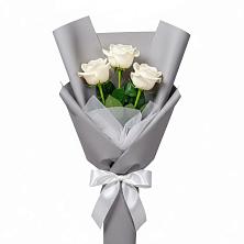 Букет 3 белые розы в Принцевке