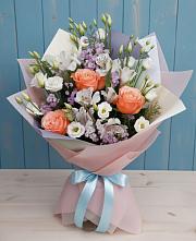 Букет цветов из:  Лизиантусы, Розы, Альстромерии и Гипсофила в Принцевке
