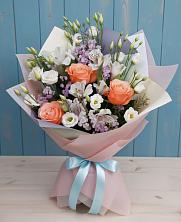 Букет цветов из:  Лизиантусы, Розы, Альстромерии и Гипсофила в Принцевке