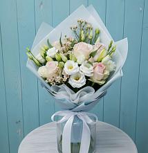 Букет цветов из:  Розы и Лизиантусы в Принцевке
