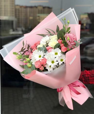 Букет цветов из: Розы, Лизиантусы и Хризантемы в Принцевке